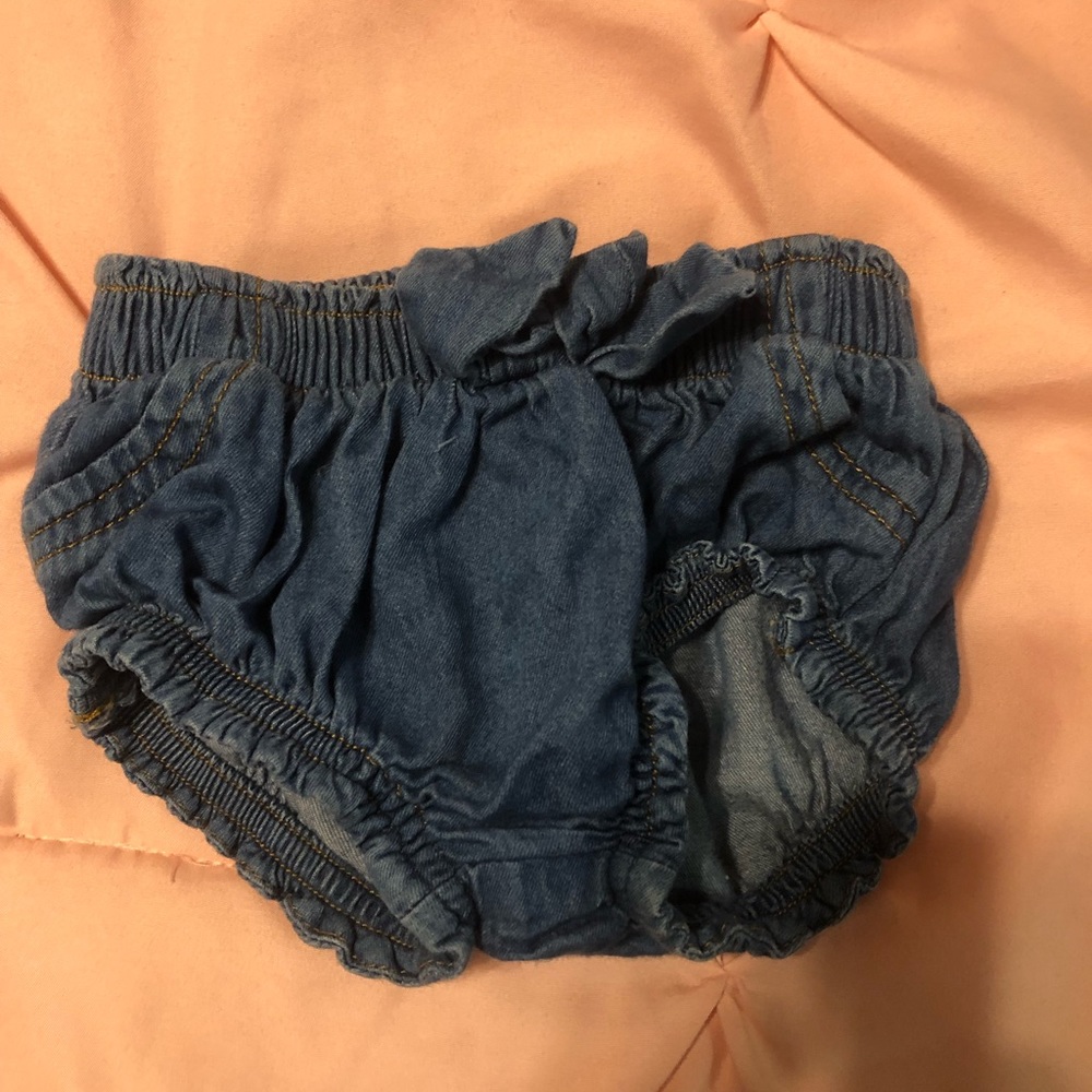 Baby girl stretchy jean shorts